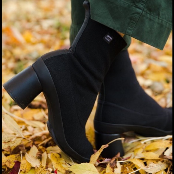 Camper Shoes - Camper Gore-Tex Black Upright Boots Heeled Booties Ankle Boots 38